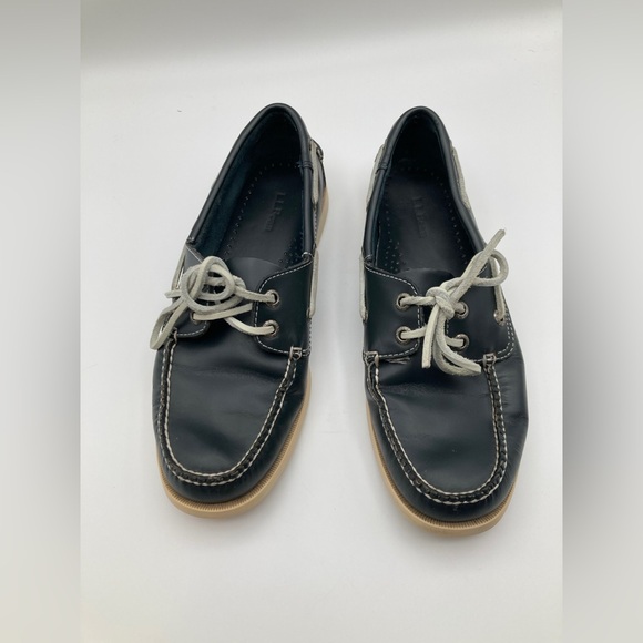 L.L. Bean Shoes - L.L. Bean Women's Navy Leather Slip on Boat Loafers Shoes Size 9